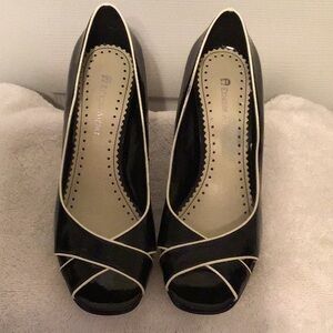 Etienne Aigner Women BLK Gabriel Shoes